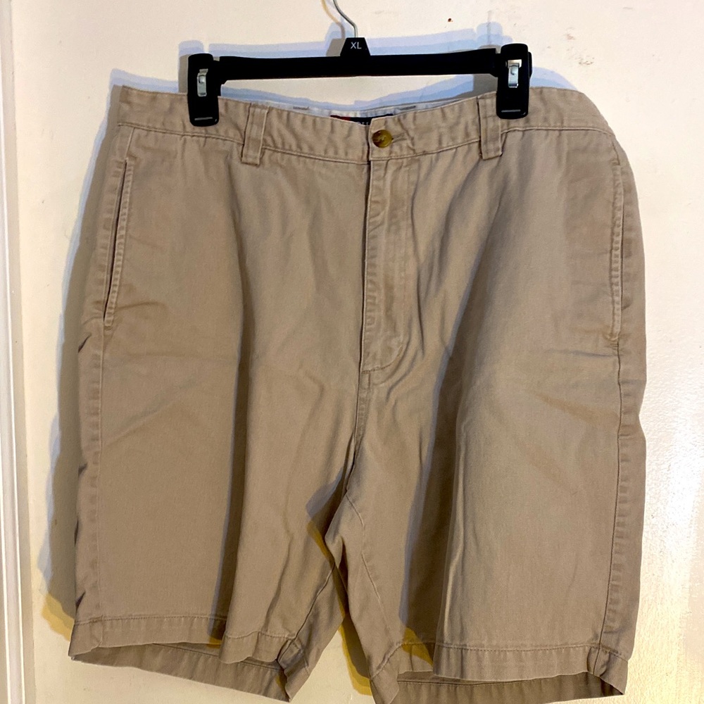 Chaps men size 36 flat front 100% cotton shorts
